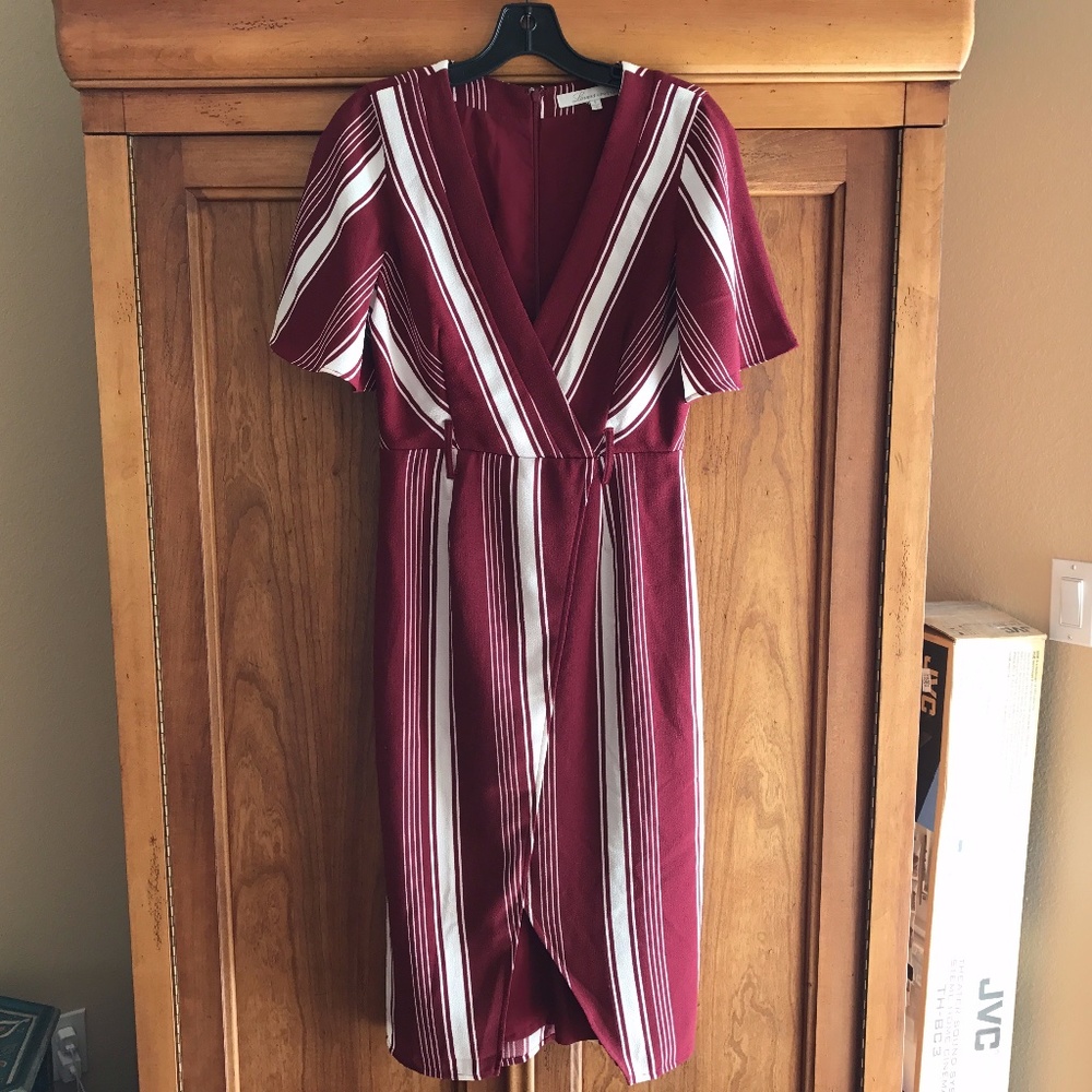Lovers + Friends Burgundy Striped Short Sleeve Surplice Dress Small